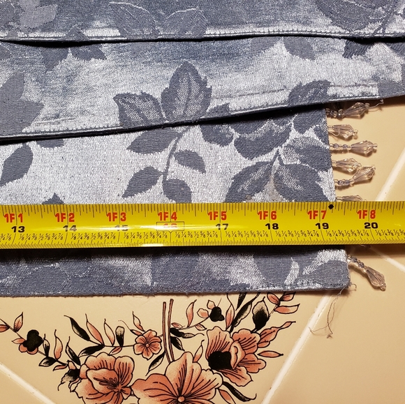 5 Beautiful  Placemats from Macy's - Picture 8 of 8